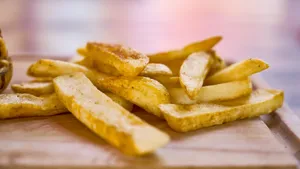 高清酥脆的薯条图片_9