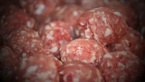 香喷喷油炸肉圆肉饼图片_10