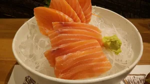 日式料理生鱼片图片_6