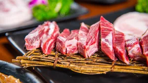 新鲜烤肉图片_6