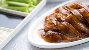 肥而不腻北京烤鸭图片_6