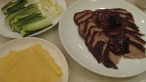 肥而不腻北京烤鸭图片_10