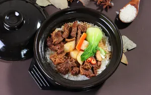 粤菜系煲仔饭图片_2