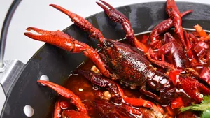 美食麻辣小龙虾图片_5