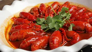 美食麻辣小龙虾图片_9