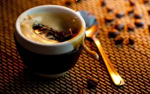温暖浓郁的咖啡杯高清壁纸_7