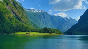 挪威纳柔依峡湾风景壁纸_7