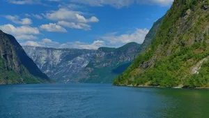 挪威纳柔依峡湾风景壁纸_10