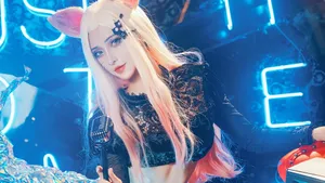 KDA女团阿狸小蛮腰cosplay图片