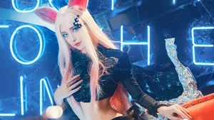 KDA女团阿狸小蛮腰cosplay图片_5