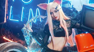 KDA女团阿狸小蛮腰cosplay图片_9