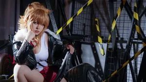 明日方舟推进之王cosplay图片_3