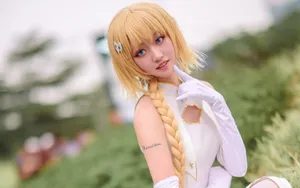 性感cosplay短发美女图片壁纸_3