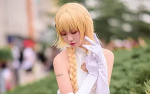 性感cosplay短发美女图片壁纸_8