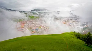 青海祁连山优美风景壁纸_4