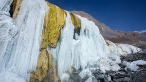 青海祁连山冰雪壁纸_3