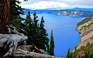 美国火山口湖风景壁纸_3