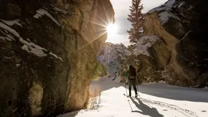攀登雪山图片_8