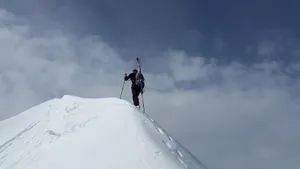 登雪山爱好图片_8