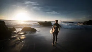 海边冲浪极限运动图片_11