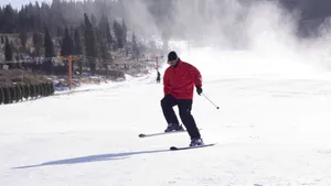 冬季滑雪场滑雪图片_14