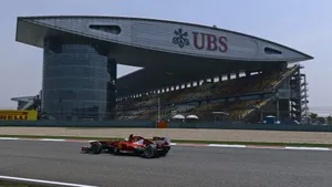 2013年F1大奖赛上海站壁纸_12