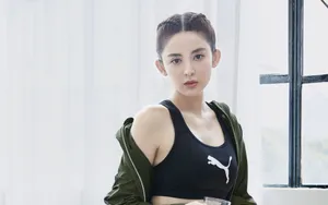 古力娜扎品牌服装代言图片_3