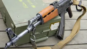 AK 47突击步枪高清图_8