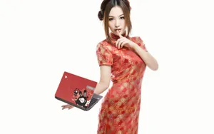 旗袍美女与笔记本电脑壁纸_6