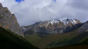 四川夏诺多吉神山风景_2