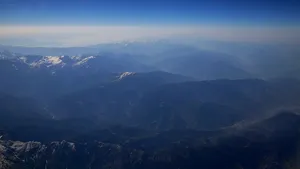 云雾缭绕的昆仑山风景壁纸_6