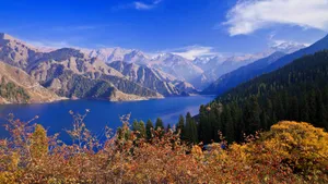 新疆天山天池图片风景壁纸_8