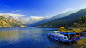新疆天山天池图片风景壁纸_15