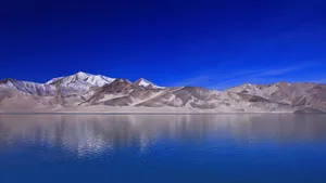 新疆布伦口白沙湖图片_5