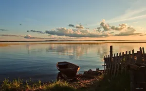 停泊的小船风景壁纸_2