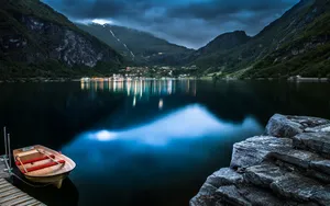 停泊的小船风景壁纸_16