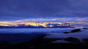 四川牛背山风景图片壁纸_2