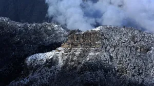 四川牛背山风景图片壁纸_18