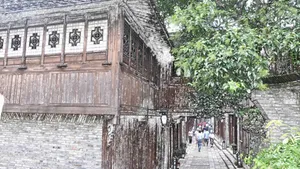 手绘彩笔画乌镇图片_5