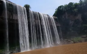 万州大瀑布_10