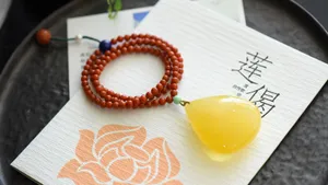 蜜蜡吊坠图片_11