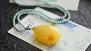 蜜蜡吊坠图片_14