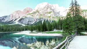 风景秀丽的山川湖泊图片_4