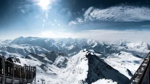 冰天雪地：冰山宽屏壁纸