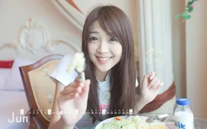 2013年美女模特全年月历壁纸_12