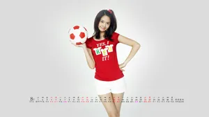 2012年8月日历桌面壁纸（包含美女，风景，动漫）