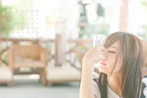 2012年日历壁纸-美女篇_5