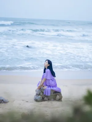 章若楠紫裙甜美可人写真图片_4