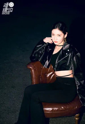 赵粤暗夜皮衣造型性感写真图片_8