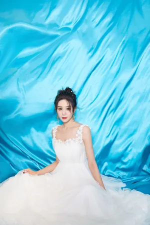 海陆白色纱裙性感写真图片_6